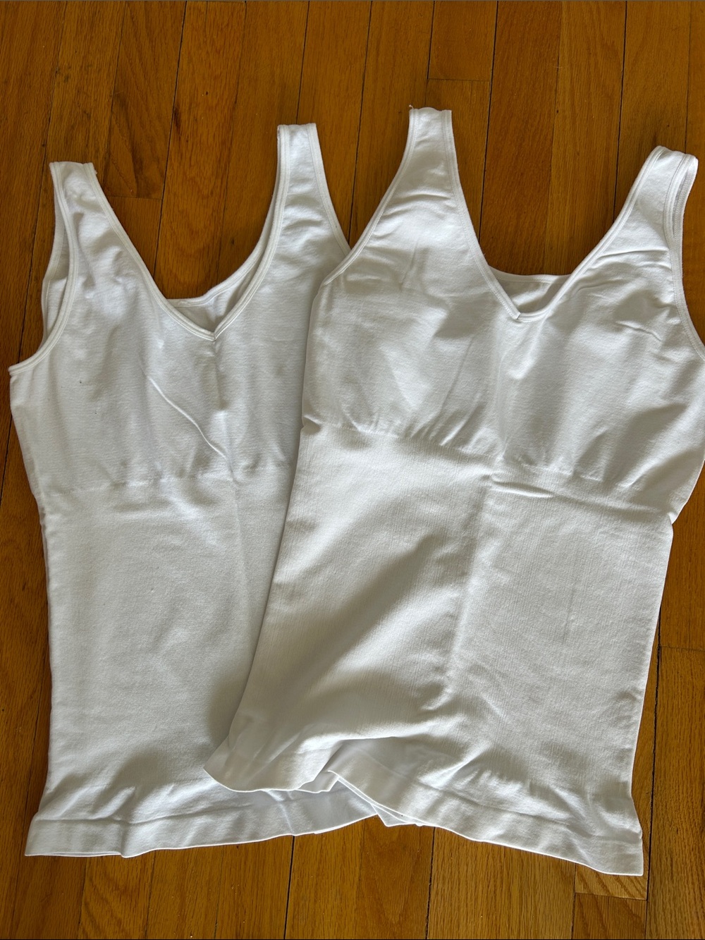 New Women’s Seamless V-Neck White Tank Camisole - Pack of 2